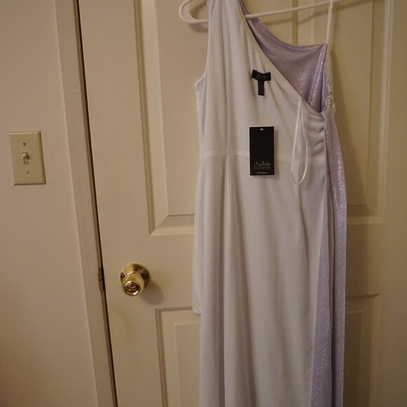 New Aidan Mattox Silver One Shoulder Formal Gown Size 2 - Picture 9 of 12